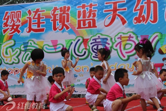 江苏邳州红缨蓝天幼儿园举行庆祝六一文艺汇演