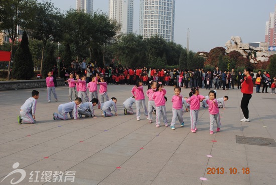 天津红缨育才幼儿园举办秋季亲子运动会