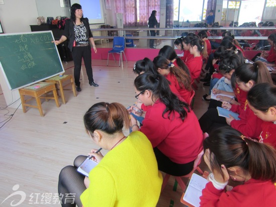 王淑菊老师赴湖北咸宁红缨崇阳实验幼儿园督导培训教学