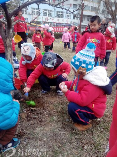 山东烟台红缨曙光幼儿园植树节