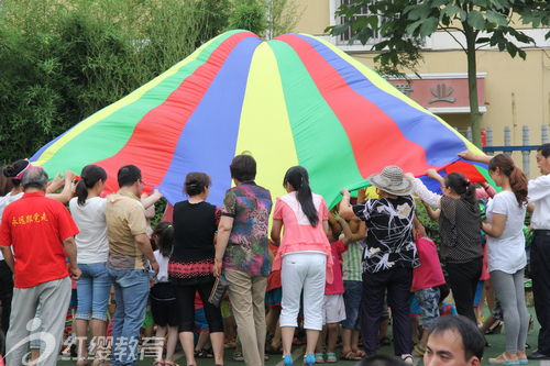 山东枣庄红缨世纪花园幼儿园举办庆六一活动