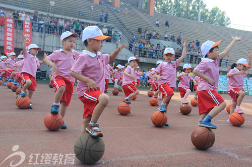 河南安阳红缨银杏幼儿园举办六一阳光体育运